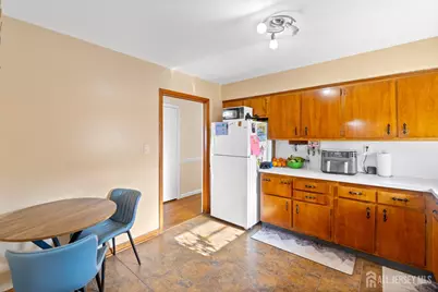 32 Sunset Drive, Port Reading, NJ 07064 - Photo 8