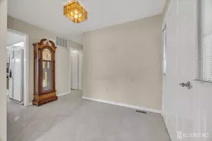 6 Winslow Rd, Monroe Township, NJ 08831 - Photo 4