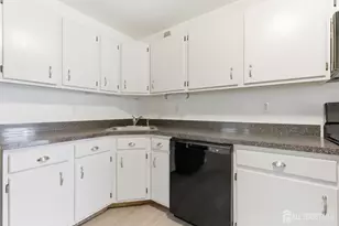 405 Plymouth Rd, North Brunswick Township, NJ 08902 - Photo 12