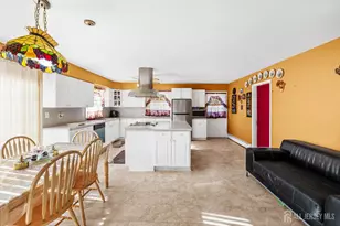321 Manalapan Rd, Spotswood, NJ 08884 - Photo 10
