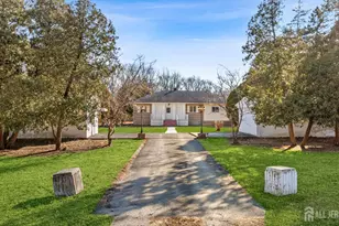 321 Manalapan Rd, Spotswood, NJ 08884 - Photo 44