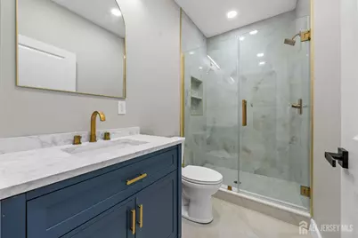 404 Washington Street, Perth Amboy, NJ 08861 - Photo 36