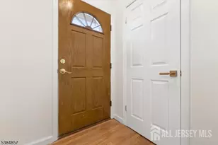 147 Wedgewood Ave, Woodbridge Township, NJ 07095 - Photo 4