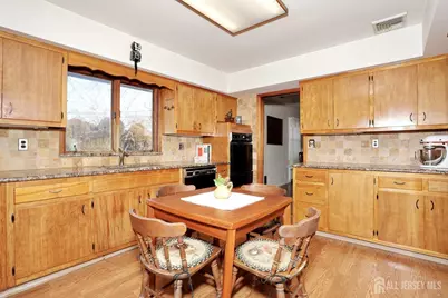 11 Kenneth Road, Montclair, NJ 07043 - Photo 12