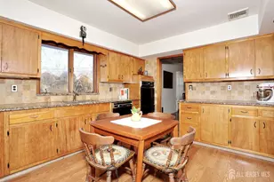 11 Kenneth Rd, Montclair, NJ 07043 - Photo 12