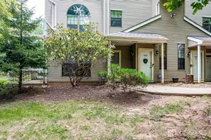 5001 Stonehedge Rd, Edison, NJ 08820 - Photo 2