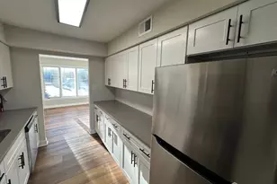 172 Nathan Dr, North Brunswick Township, NJ 08902 - Photo 6