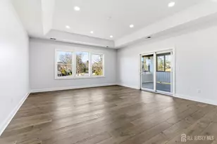 4 Hemlock Dr, Edison, NJ 08820 - Photo 32