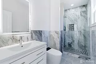 4 Hemlock Dr, Edison, NJ 08820 - Photo 26