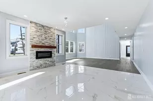 4 Hemlock Dr, Edison, NJ 08820 - Photo 18