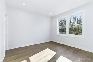 4 Hemlock Dr, Edison, NJ 08820 - Photo 24