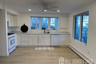 22 Keystone Dr, Atlantic Highlands, NJ 07716 - Photo 2