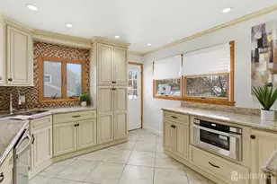 5 Sandalwood Dr, East Brunswick Township, NJ 08816 - Photo 8