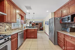 23 Sherwood Rd, Sayreville, NJ 08859 - Photo 22