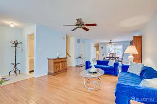 6 Mulberry Ln, Metuchen, NJ 08840 - Photo 4