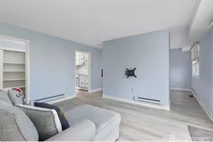 81 Dorset Ln, Monroe Township, NJ 08831 - Photo 2