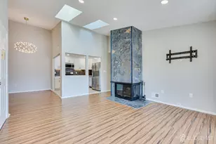 344 Danbury Ln, East Brunswick Township, NJ 08816 - Photo 8