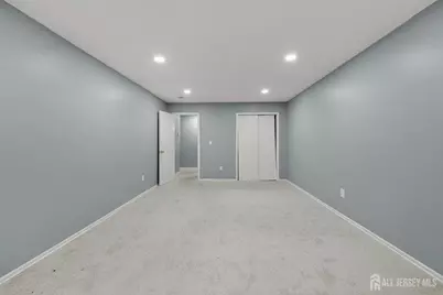 450 College Drive, Edison, NJ 08817 - Photo 16