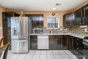 1 Cambridge Ct, East Brunswick Township, NJ 08816 - Photo 12