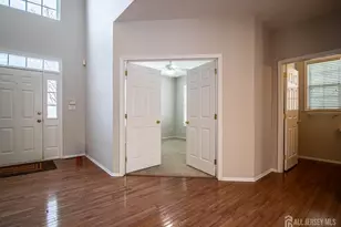 18 Seminole Ct, Monroe Township, NJ 08831 - Photo 16