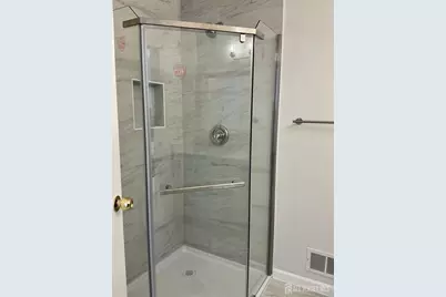 246 Hyde Park Road, Franklin Township, NJ 08873 - Photo 18