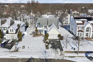 16 Rolling Brook Dr, Edison, NJ 08820 - Photo 4