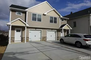 381-A Highland St, South Amboy, NJ 08879 - Photo 2