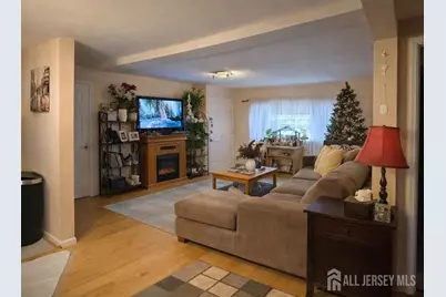 18 Garfield Park #A, Edison, NJ 08837 - Photo 2