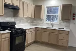 84 Seabreeze Way, Keansburg, NJ 07734 - Photo 2