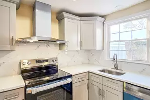 220C Manchester Ln, Monroe Township, NJ 08831 - Photo 14