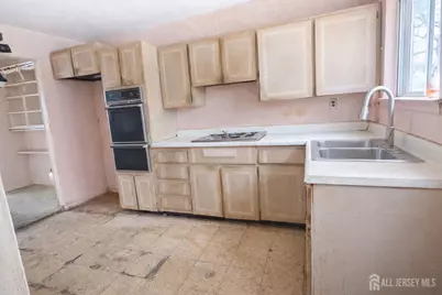 106 Athens Avenue, South Amboy, NJ 08879 - Photo 6