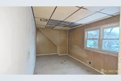 106 Athens Avenue, South Amboy, NJ 08879 - Photo 10