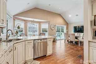 42 Colburn Rd, East Brunswick Township, NJ 08816 - Photo 6