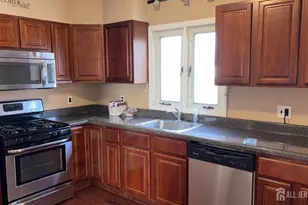 60 Heald St, Carteret, NJ 07008 - Photo 8