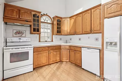 25 Morsell Place, Old Bridge Township, NJ 08857 - Photo 8