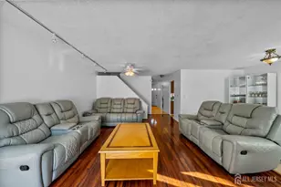 99 Woodmere Dr, Sayreville, NJ 08859 - Photo 10