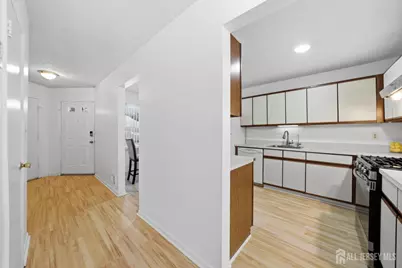 99 Woodmere Drive, Sayreville, NJ 08859 - Photo 18