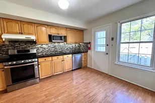 4 Pond View Dr, Plainsboro Township, NJ 08536 - Photo 12