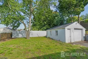 67 Woodland Ave, Woodbridge Township, NJ 08863 - Photo 2