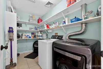 47 E Sedgwick Street, Monroe Township, NJ 08831 - Photo 34