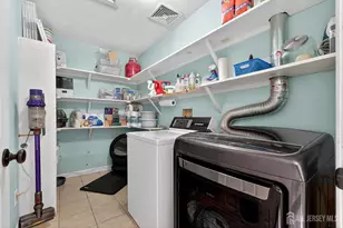 47 E Sedgwick St, Monroe Township, NJ 08831 - Photo 34