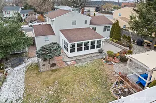 21 McGinnis Rd, Edison, NJ 08817 - Photo 32