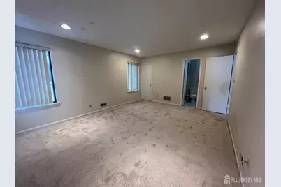 89 Gate House Lane, Edison, NJ 08820 - Photo 8