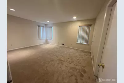 89 Gate House Lane, Edison, NJ 08820 - Photo 6