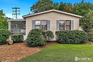 139 Village Dr W, Spotswood, NJ 08884 - Photo 4