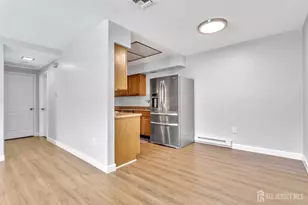 326 Nantuckett Ln, Monroe Township, NJ 08831 - Photo 8