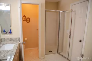 7 Leshyk Dr, Sayreville, NJ 08859 - Photo 12