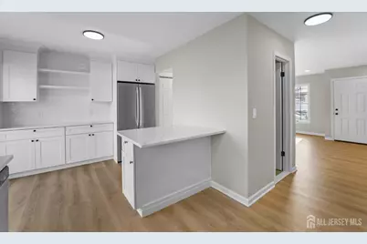 85 Wilton Avenue, Middlesex, NJ 08846 - Photo 8