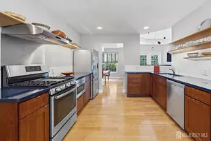 47 Hedge Row Rd, Plainsboro Township, NJ 08540 - Photo 10
