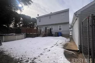 12 Burlew Pl, Sayreville, NJ 08859 - Photo 12